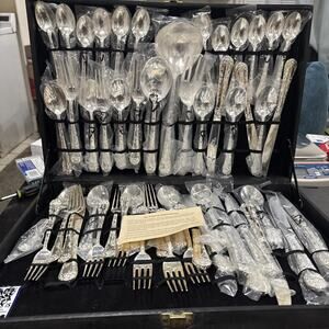 Wm Rogers & Son Silverware Silver plated Enchanted Rose Pattern 51 set with Case